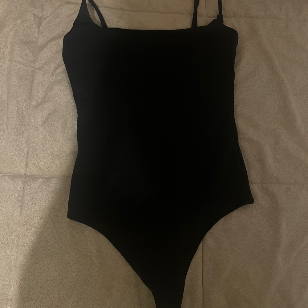 Black ARITZIA countour bodysuit